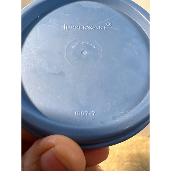 Tupperware Spaghetti Keeper Set of 2 Tall Clear Canisters Red & Blue Lids 11" - Picture 6 of 8